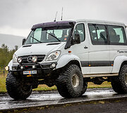 Keliautojų po Islandiją automobiliai