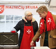 V. Kudirkos aik&scaron;tėje, Vilniuje, maltiečiai pradėjo kasmetinės labdaros akcijos &bdquo;Maltiečių sriuba&ldquo; žygį per Lietuvą