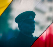 Valstybės vėliavos pakėlimo ceremonija Nepriklausomybės aik&scaron;tėje