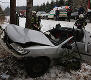 Girto vaikino vairuojamas automobilis rėžėsi į medį