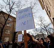 Prie Lenkijos ambasados &ndash; akcija prie&scaron; abortų uždraudimą