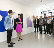 Jurgis Tarabilda ir galerijos vadovė Diana Stomienė atidarė parodą &bdquo;Realybės &scaron;ou&ldquo;
