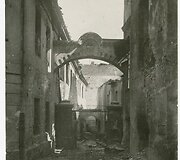 Antrojo pasaulinio karo veiksmų sugriauta Vilniaus senamiesčio dalis, kurioje buvo Vilniaus geto teritorija. 1944 m. liepos &ndash; rugpjūčio mėn.
