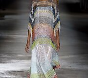 &bdquo;Missoni&ldquo; 2019 m. pavasario ir vasaros kolekcijos modelis