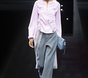 &bdquo;Giorgio Armani&ldquo; 2019 m. pavasario ir vasaros kolekcijos modelis