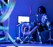 Klaipėdoje vyko &bdquo;Elektroninių sutartinių&ldquo; performansas