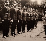 Rikiuotėje pirmas i&scaron; kairės &ndash; Petras &Scaron;ilinis
