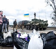 Ukrainiečiai grįžta į rusų karių suniokotas vietoves