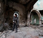 Ukrainiečiai grįžta į rusų karių suniokotas vietoves
