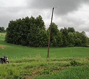 Pasvirę elektros stulpai Rusakalnio kaime
