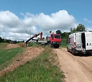 Pasvirę elektros stulpai Rusakalnio kaime