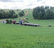 Pasvirę elektros stulpai Rusakalnio kaime