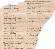 Dalis į dėžes sumestų dokumentų suplė&scaron;yti, žmonių, kuriems jie buvo sudaryti identifikuoti neįmanoma, tačiau galima sužinoti jų profesiją ir nuolatinį verslą