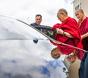 Dalai Lamos pasitikimas Vilniaus oro uoste
