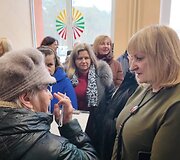 Alytaus pedagogai kyla į akciją dėl atleistos etikos mokytojos