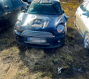 Gražinos gatvėje apvirtęs automobilis