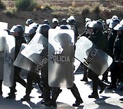 Bolivijos gyventojai protestuoja dėl geresnio susisiekimo keliais