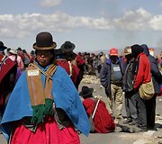 Bolivijos gyventojai protestuoja dėl geresnio susisiekimo keliais