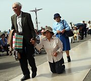 Tūkstančiai katalikų Fatimos aprei&scaron;kimo metinių mi&scaron;iose Portugalijoje