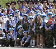 Vaikų kariuomenės paradas Rostove prie Dono