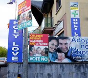 Airijoje istorinis referendumas dėl tos pačios lyties santuokų