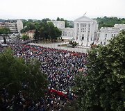 Makedoniečiai protestuose reikalauja ministro pirmininko atsistatydinimo