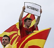 Makedoniečiai protestuose reikalauja ministro pirmininko atsistatydinimo