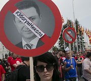 Makedoniečiai protestuose reikalauja ministro pirmininko atsistatydinimo