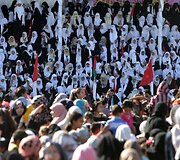 Masinė vestuvių ceremonija Palestinoje, kurias finansavo Turkijos valdžia ir &bdquo;Hamas&ldquo; rėmėjai