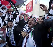 Masinė vestuvių ceremonija Palestinoje, kurias finansavo Turkijos valdžia ir &bdquo;Hamas&ldquo; rėmėjai