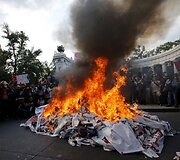 Surengtos demonstracijos prie&scaron; 8 mėnesius Meksikoje dingusiems studentams atminti