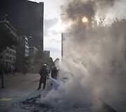 Surengtos demonstracijos prie&scaron; 8 mėnesius Meksikoje dingusiems studentams atminti