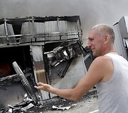 Gaisras Donecke po separatistų ir Ukrainos pajėgų susi&scaron;audymo