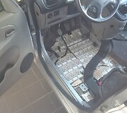 Cigarečių slėptuvė automobilio korpuse