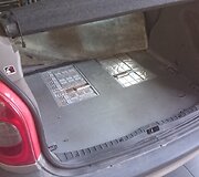 Cigarečių slėptuvė automobilio bagažinėje