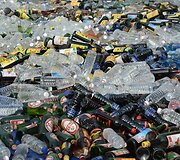 Indonezijoje sunaikinamas konfiskuotas alkoholis