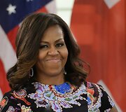 Michelle Obama susitiko su Londono mokinėmis