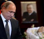 Rusijos politikos elitas atsisveikina su velioniu ekspremjeru Primakovu