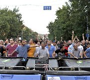 Jerevane protestuotojai nepaklūsta policijos reikalavimams i&scaron;siskirstyti po įtemptos nakties
