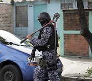 Salvadoro policija ėmėsi veiksmų prie&scaron; &scaron;alyje karaliavusias nusikalstamas gaujas