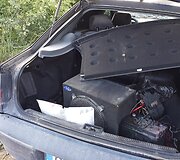 Į medį atsitrenkęs &bdquo;Renault&ldquo; automobilis