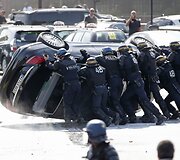 Protestuojantys Paryžiaus taksi vairuotojai