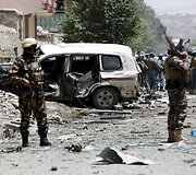 Kabule prie&scaron; NATO pajėgas nukreipta mirtininko sprogdintojo ataka