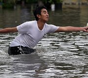 Filipinuose taifūno sukelti potvyniai