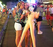 Naktinis Ispanijos kurorto Maljorkoje gyvenimas