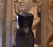 Dizainierio Azzedine'o Alaia &bdquo;mink&scaron;tosios skulptūros&ldquo;