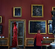 Dizainierio Azzedine'o Alaia &bdquo;mink&scaron;tosios skulptūros&ldquo;