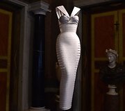 Dizainierio Azzedine'o Alaia &bdquo;mink&scaron;tosios skulptūros&ldquo;