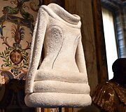 Dizainierio Azzedine'o Alaia &bdquo;mink&scaron;tosios skulptūros&ldquo;