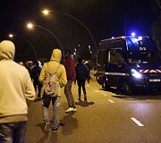 Migrantai Prancūzijoje mėgina pasiekti Didžiąją Britaniją per Eurotunelį